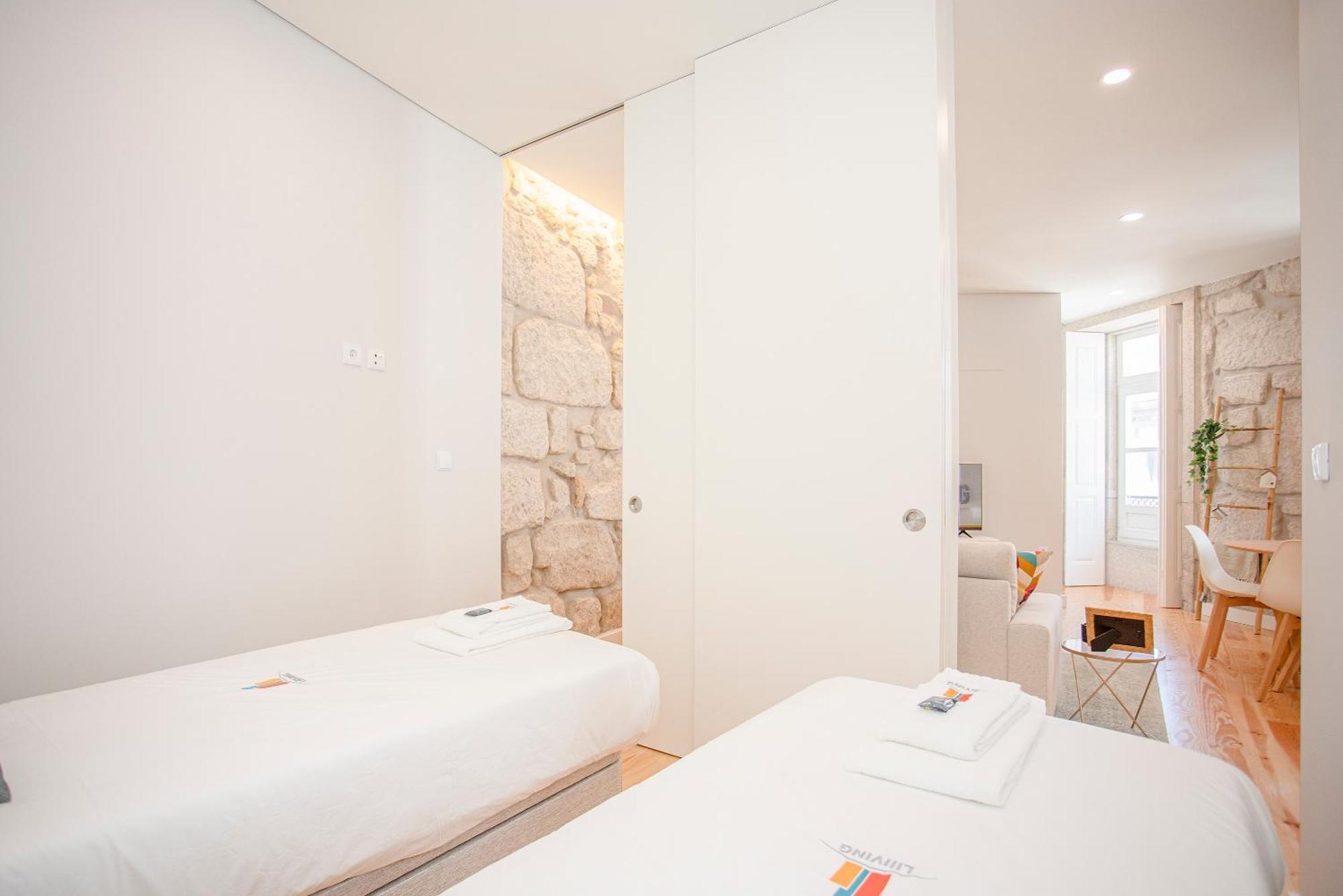 Liiiving in Porto - Aliados Stone Apartment Esterno foto