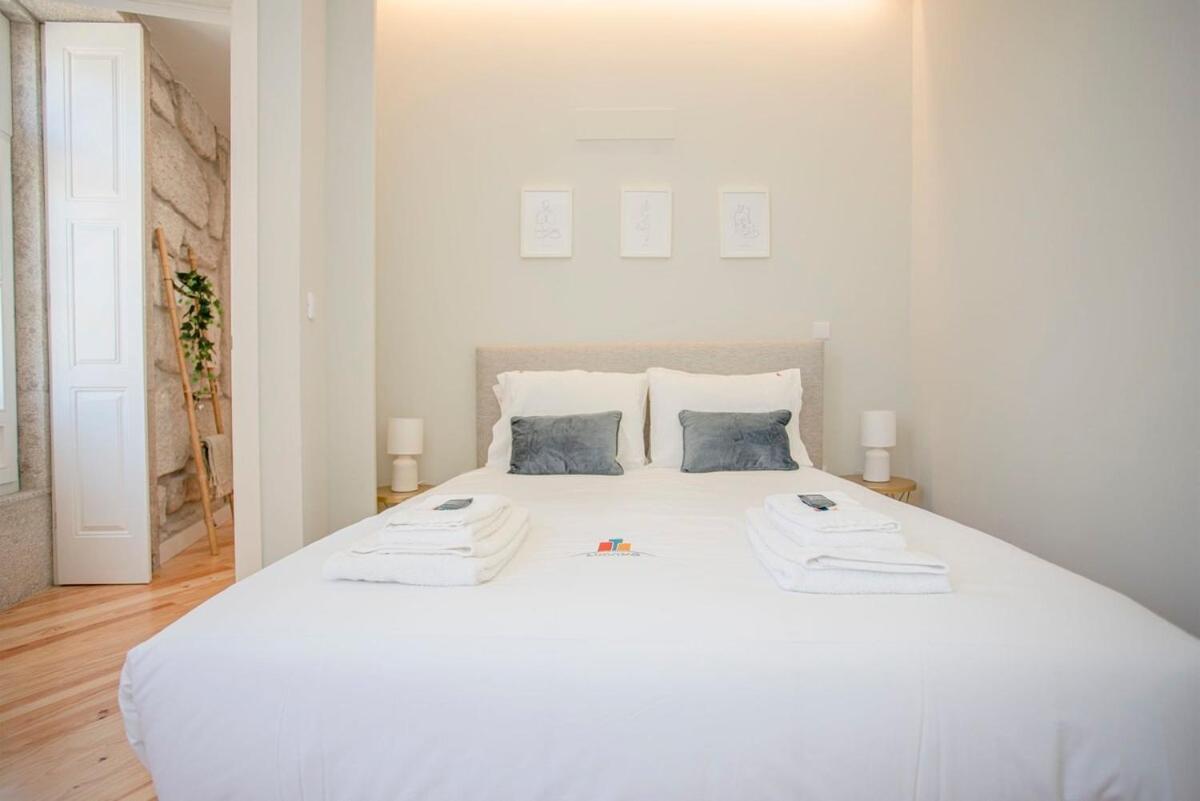 Liiiving in Porto - Aliados Stone Apartment Esterno foto